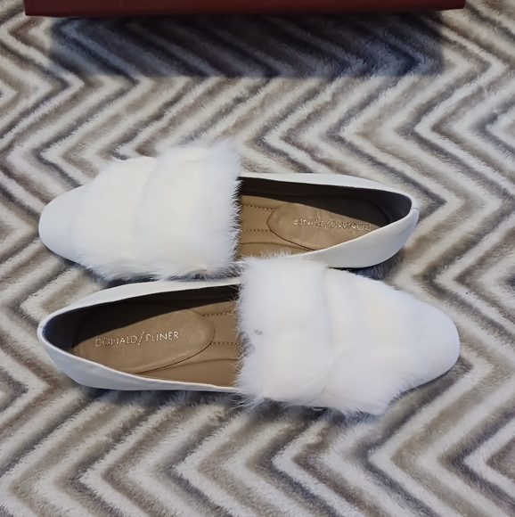 Donald J Pliner Lilian Loafer - Picture 3 of 10